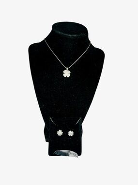 Silver-Tone Australian Crystal Floral/Clover Necklace & Earring Set